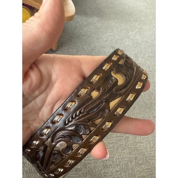 Justin tooled design belt womens - Picture 4 of 8